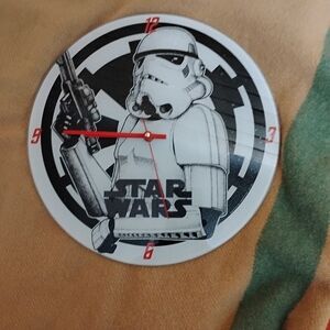 Glass Stormtrooper Star wars Clock, Needs Mechanism.